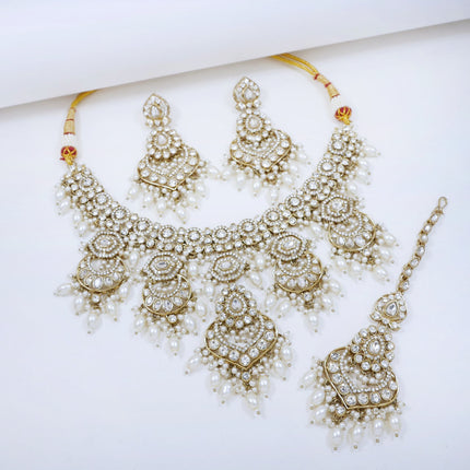 Bridal Jewelry Set – Emerald Green & Antique Gold Polki Choker