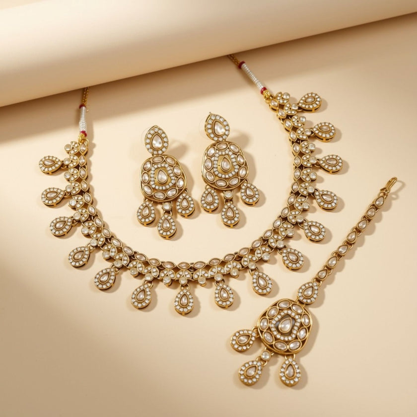 Bridal Jewelry Set – Necklace, Earrings & Maang Tikka Dimond Stone